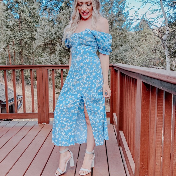 Dresses & Skirts - NWT off the shoulder silky slip dress